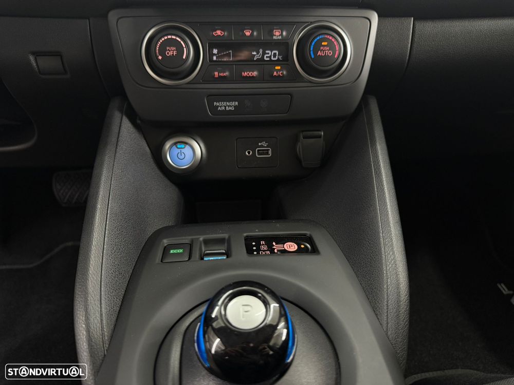 Nissan Leaf N-Connecta - 19