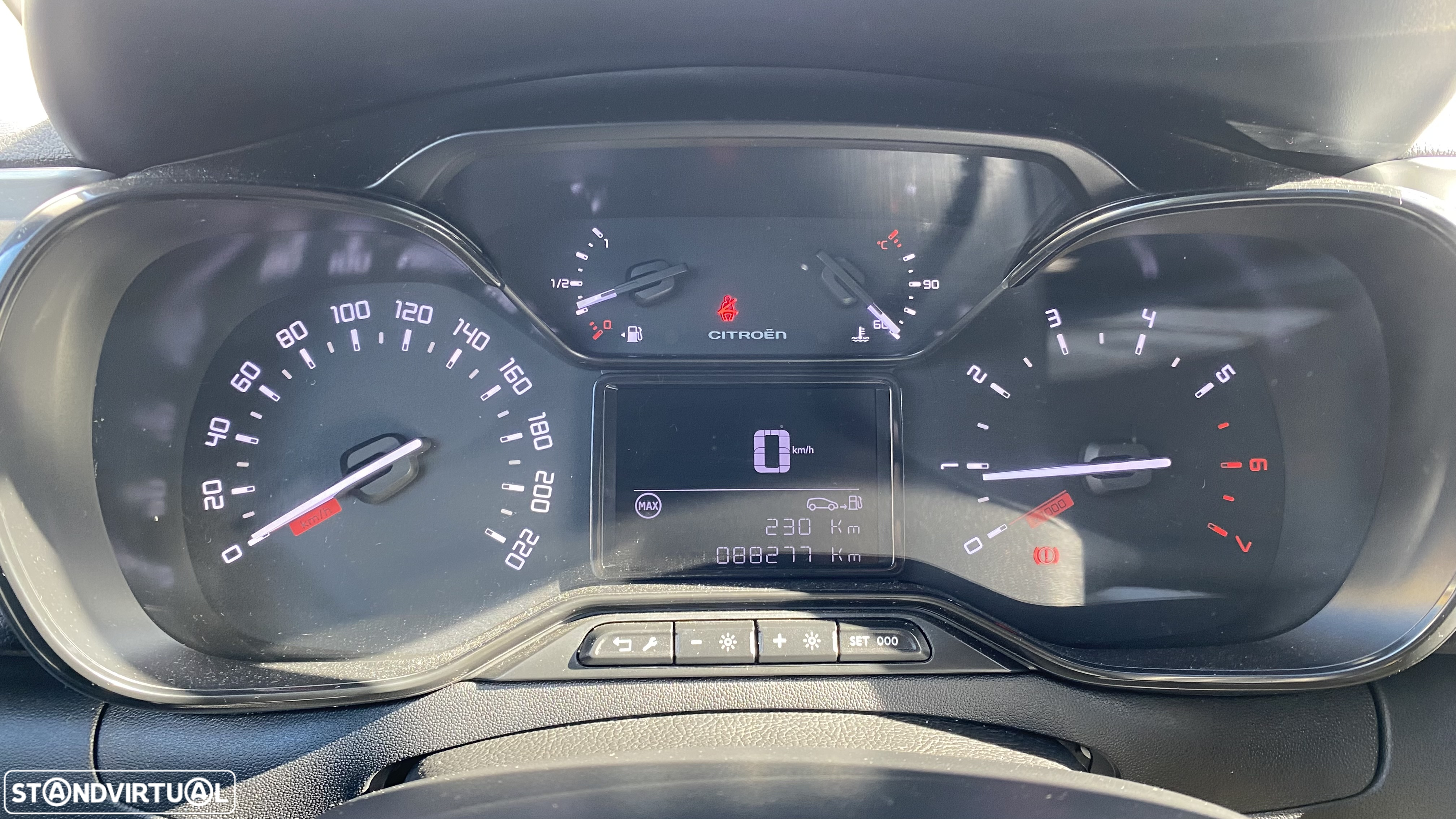 Citroën C3 1.5 BlueHDi Shine - 33