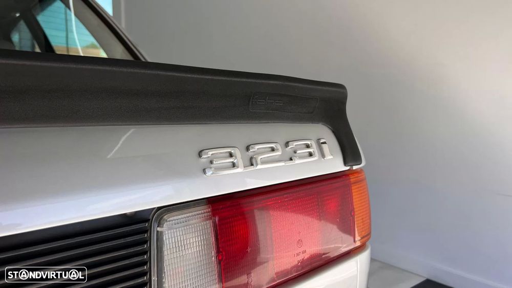 BMW 323 - 19
