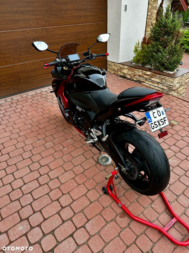 Suzuki GSX - 7