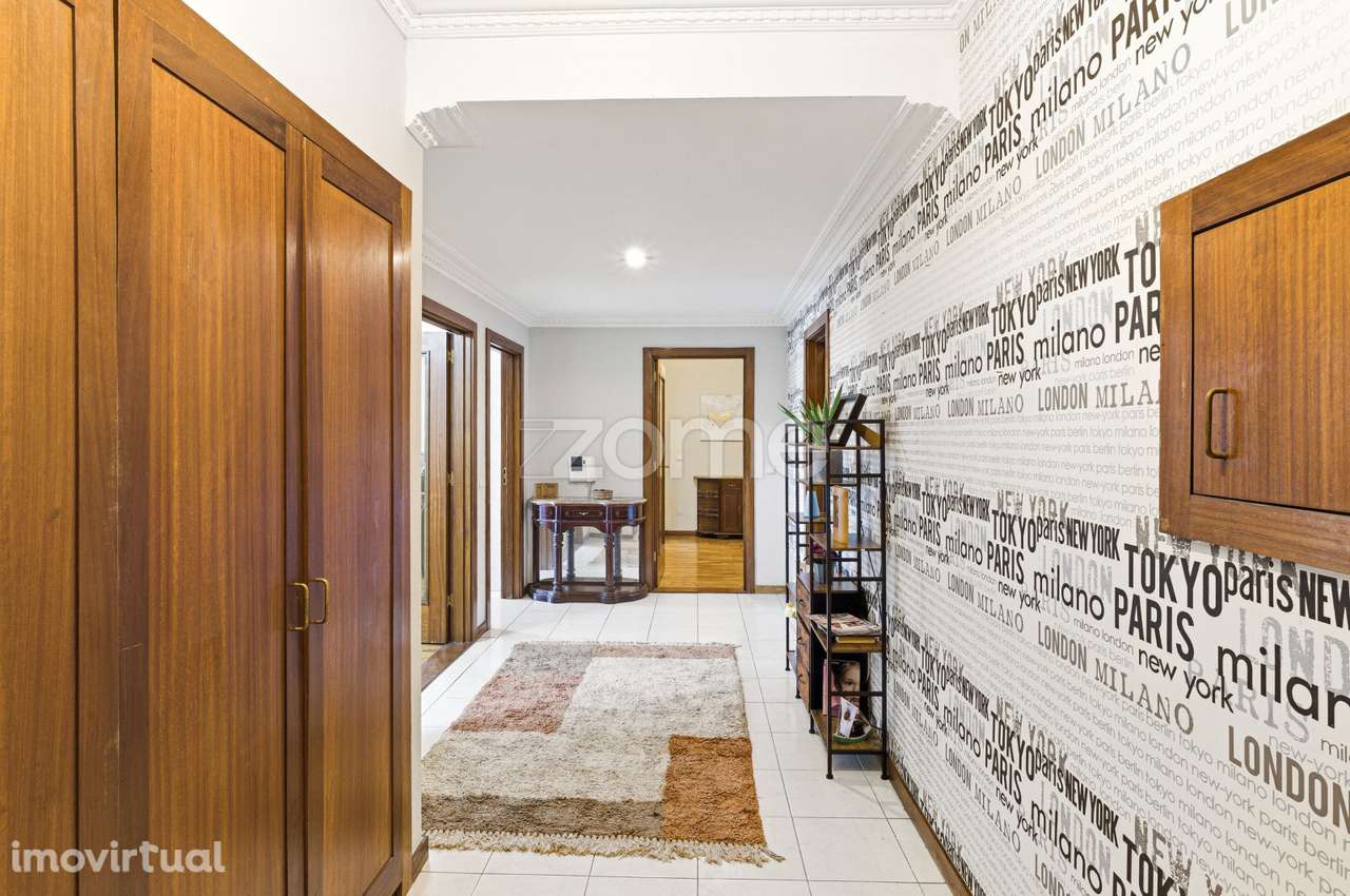 Apartamento T3 com 151 m² | com Garagem | Vila Nova de Gaia - Grande imagem: 2/26