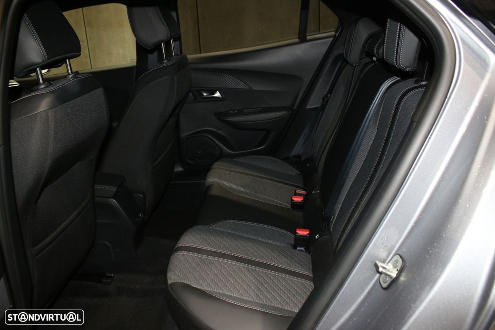 Peugeot 2008 1.2 PureTech Allure - 15