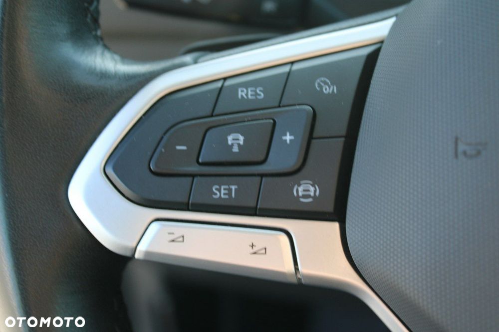 Volkswagen Tiguan - 19