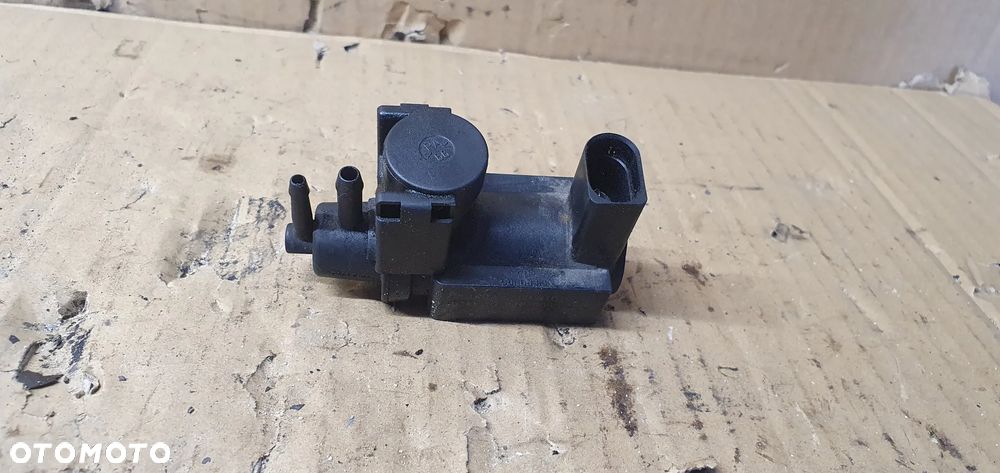 Zawór zaworek podciśnienia Audi A6 C6 2.7 TDI 059906628B - 4