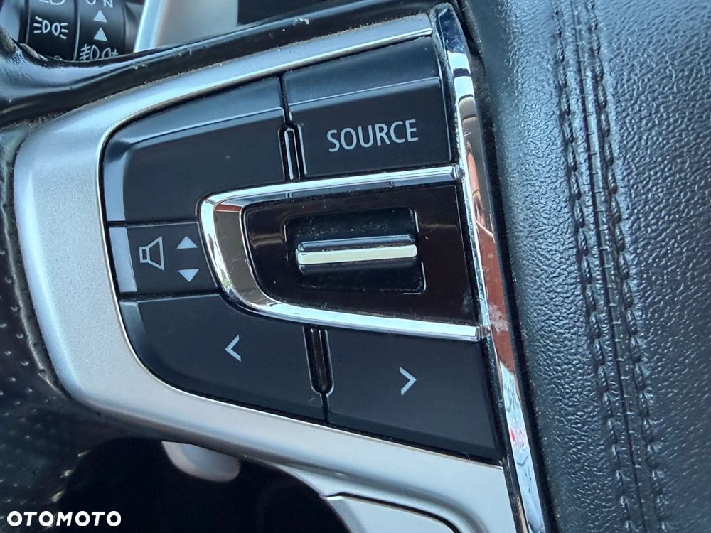 Mitsubishi Outlander Intense + - 20
