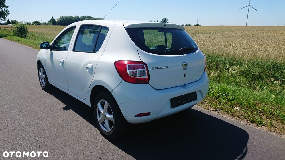 Dacia Sandero 1.2 16V 75 Laureate - 4