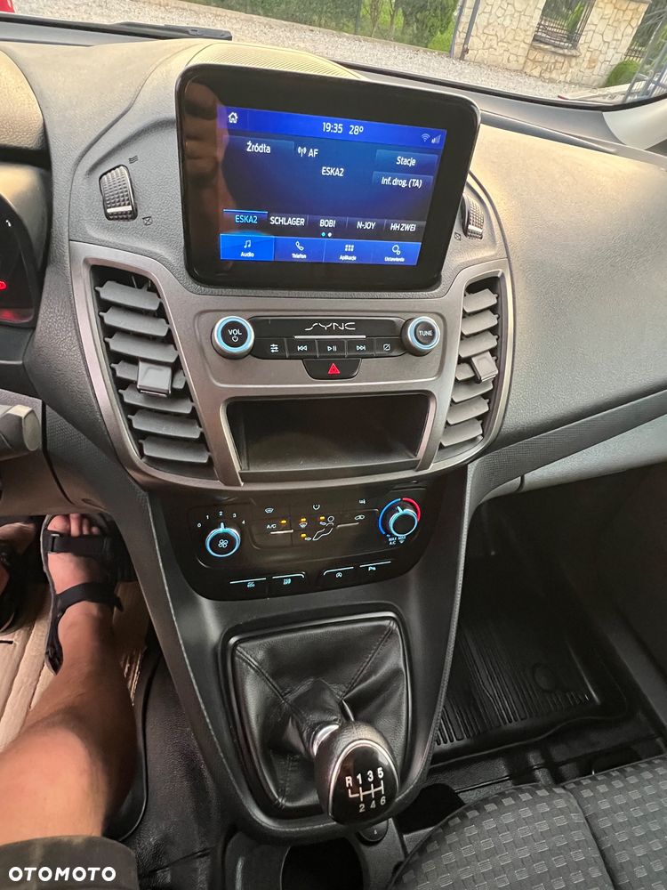 Ford Transit Connect - 19