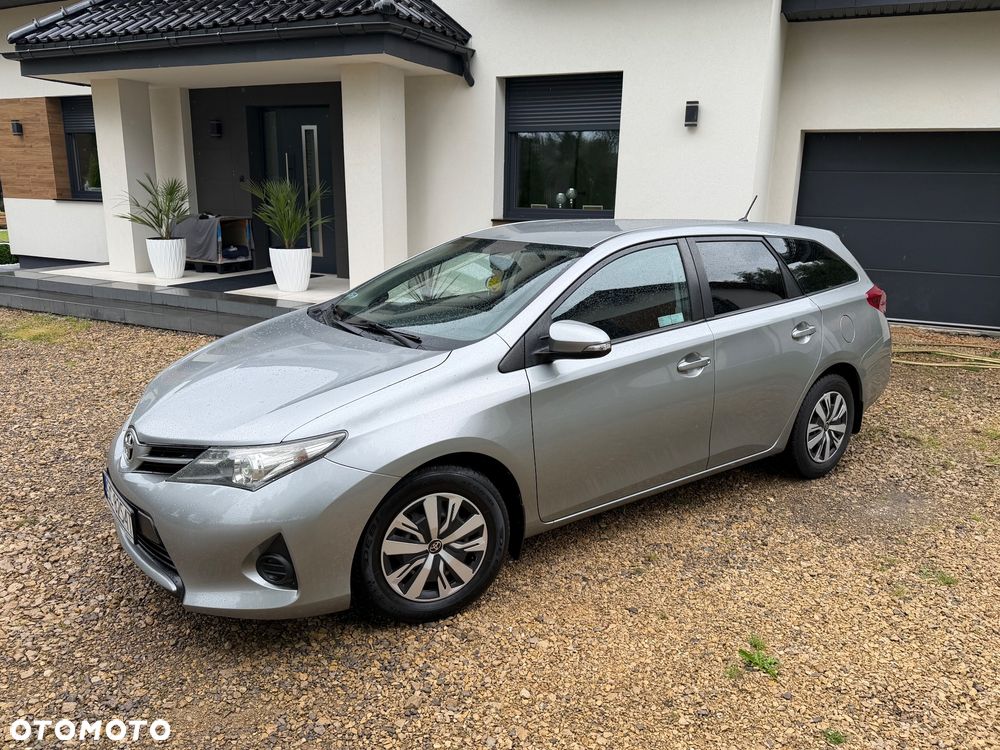 Toyota Auris 1.33 VVT-i Premium - 1