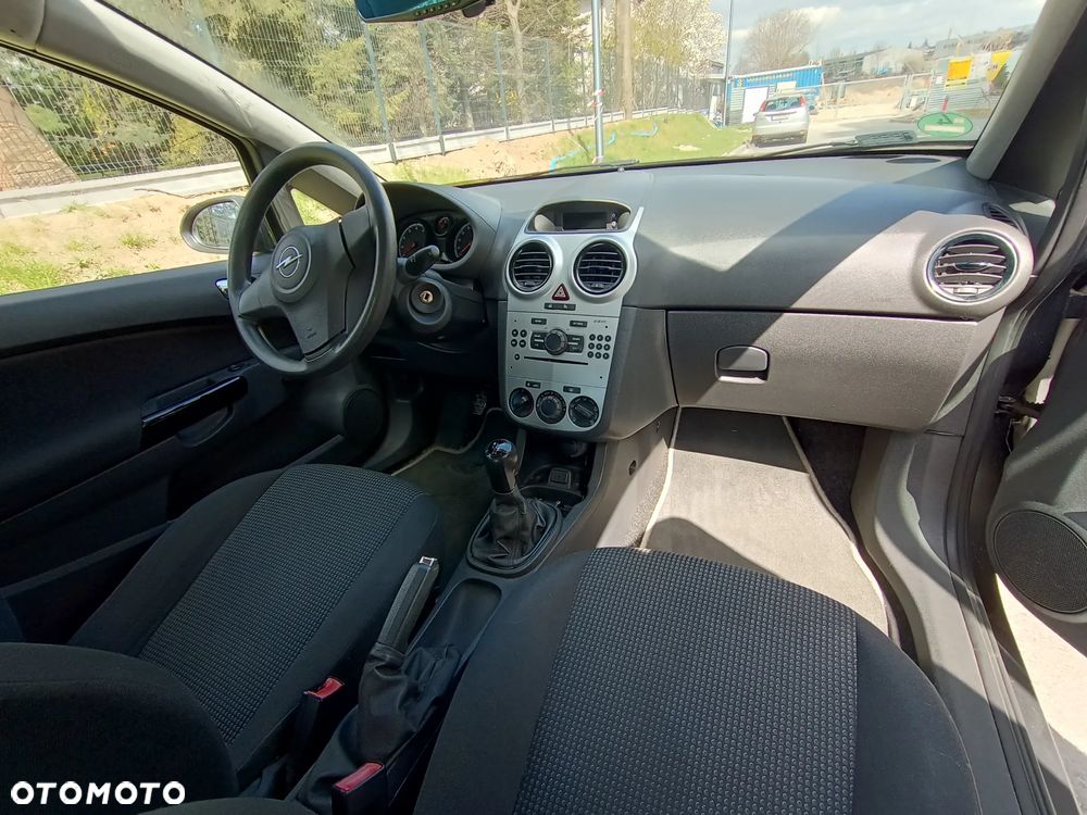 Opel Corsa - 8