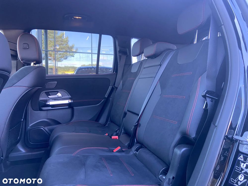Mercedes-Benz GLB 200 AMG Line 7G-DCT - 9