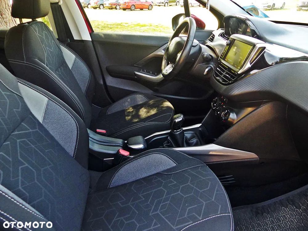 Peugeot 2008 PureTech 82 Style - 25