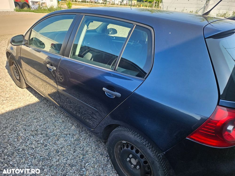 Volkswagen Golf 2.0 TDI DSG Trendline - 8