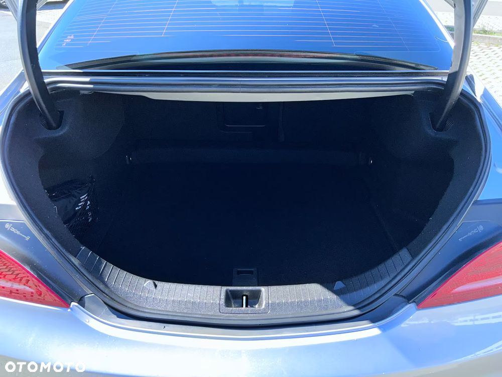 Mercedes-Benz CLA 250 4Matic 7G-DCT - 5