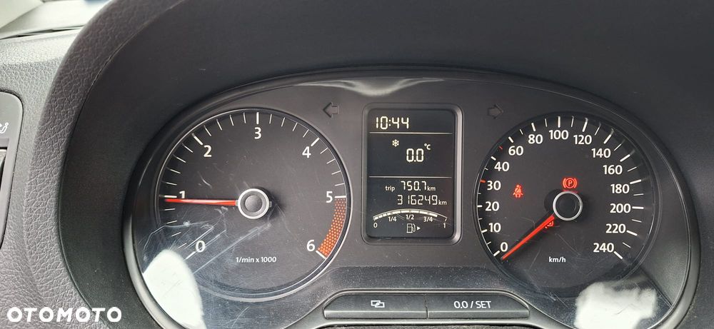 Volkswagen Polo 1.6 TDI Comfortline - 7