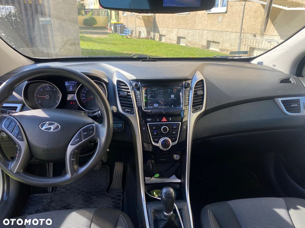 Hyundai i30 1.4 CRDi Advantage - 6