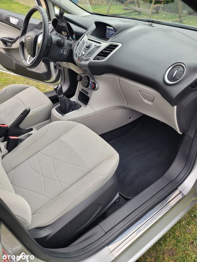 Ford Fiesta 1.6 TDCi SYNC Edition - 23