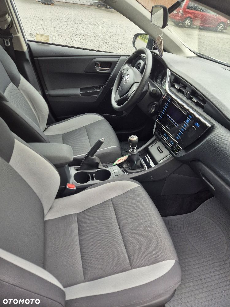 Toyota Auris 1.4 D-4D Active - 12