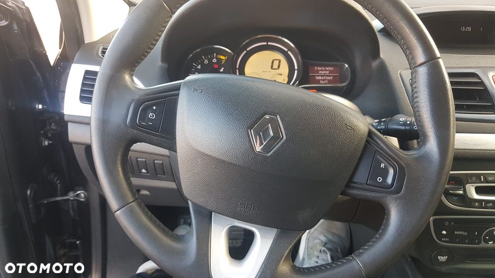 Renault Megane TCe 130 BOSE Edition - 26