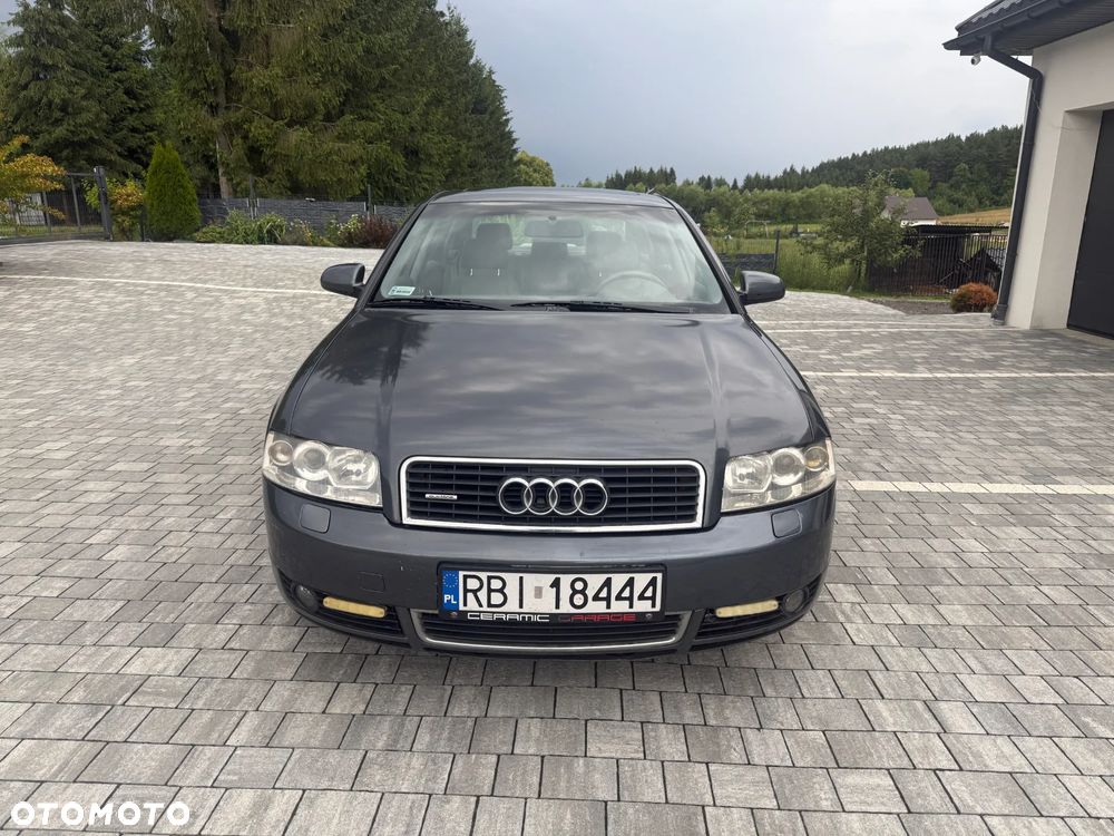 Audi A4 Limousine - 3