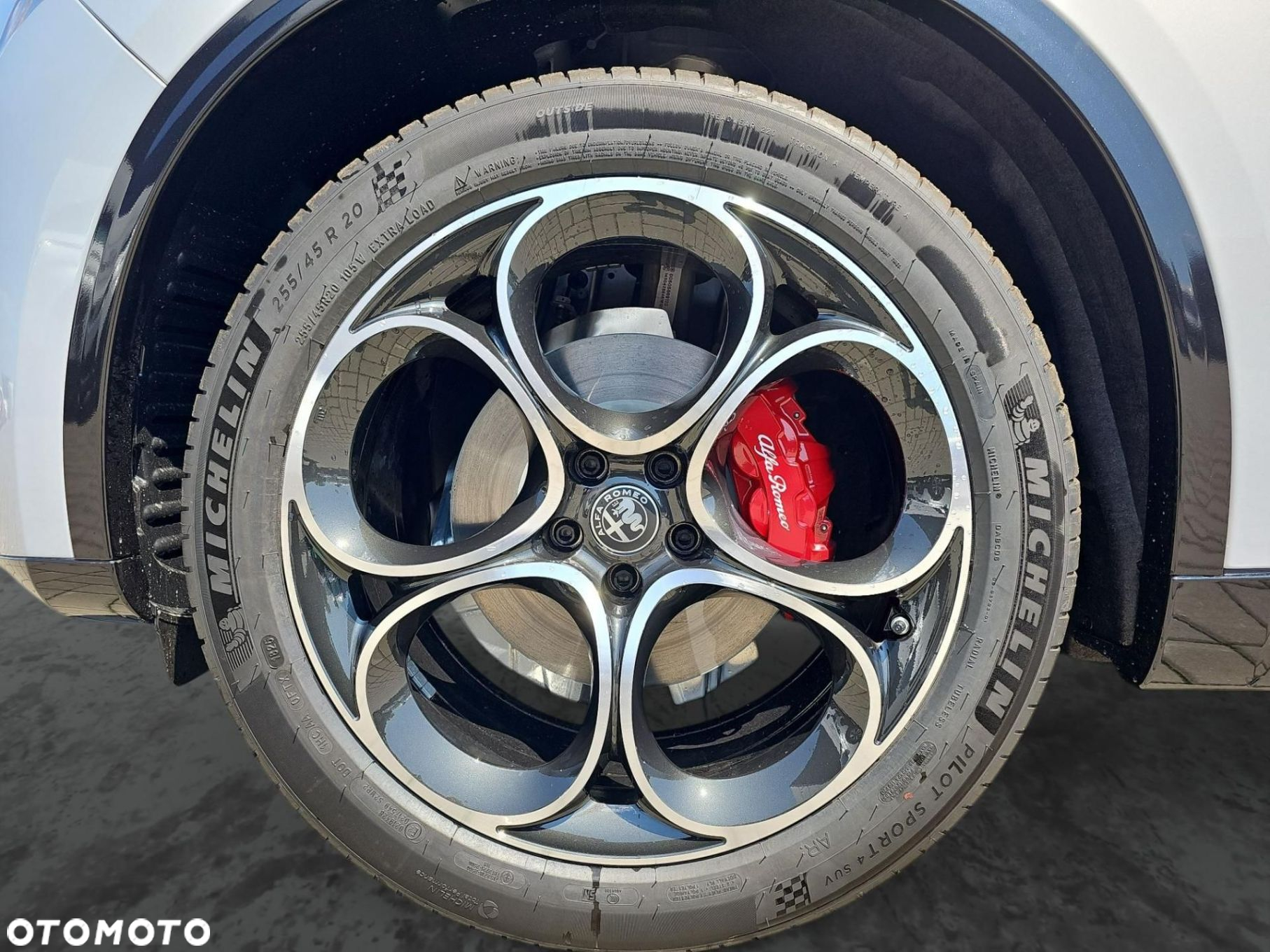Alfa Romeo Stelvio - 9