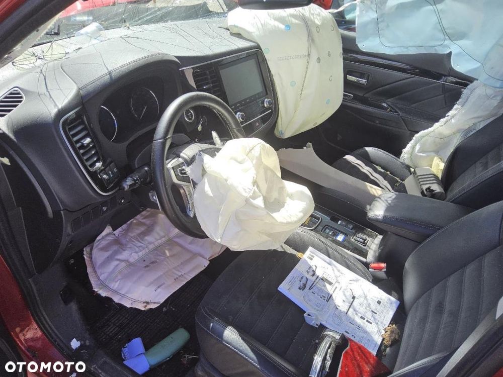 Mitsubishi Outlander Intense + - 8
