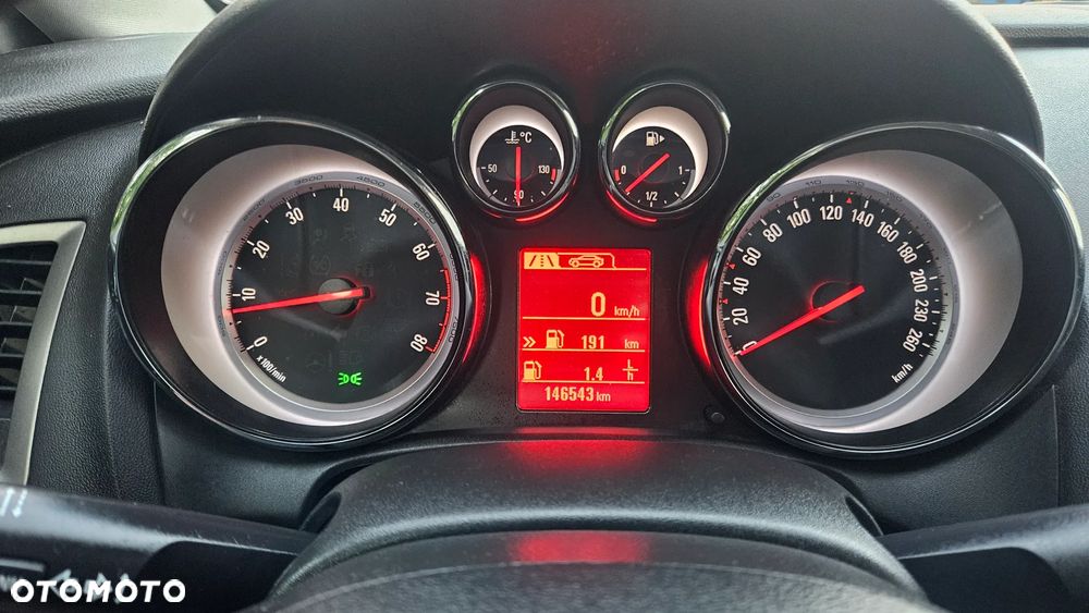 Opel Astra 1.4 Turbo 150 Jahre - 27