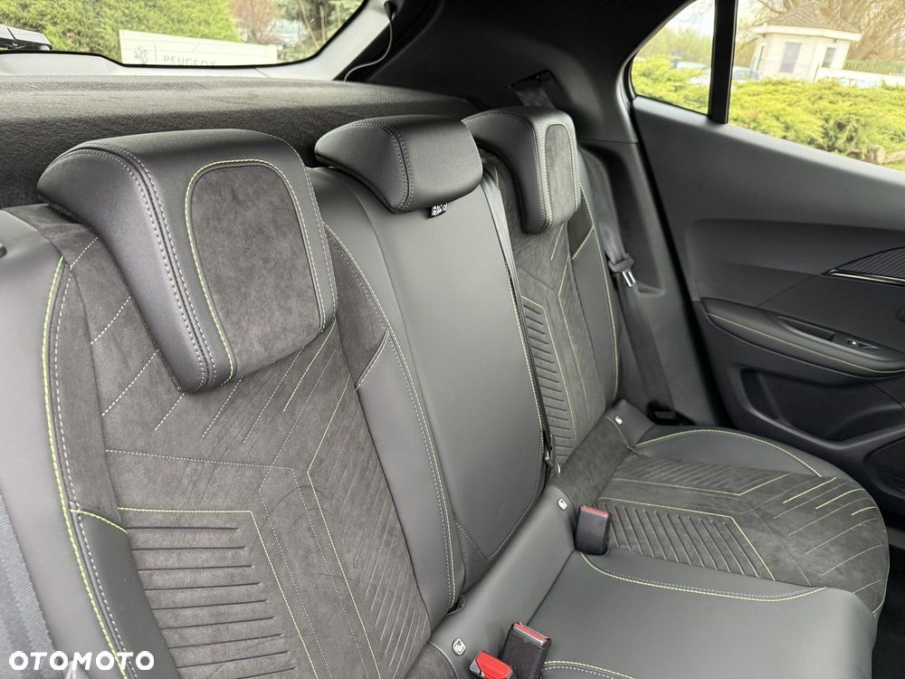 Peugeot 2008 PureTech mHEV GT E-DCS6 - 16