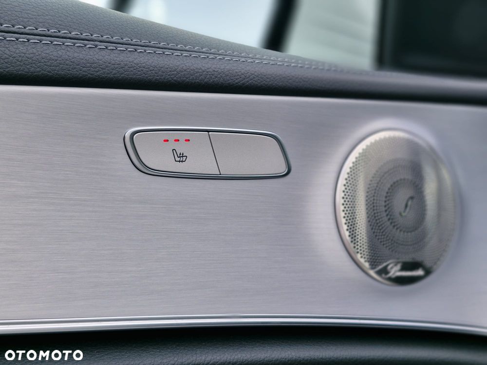 Mercedes-Benz Klasa E 220 d 4-Matic 9G-TRONIC - 21