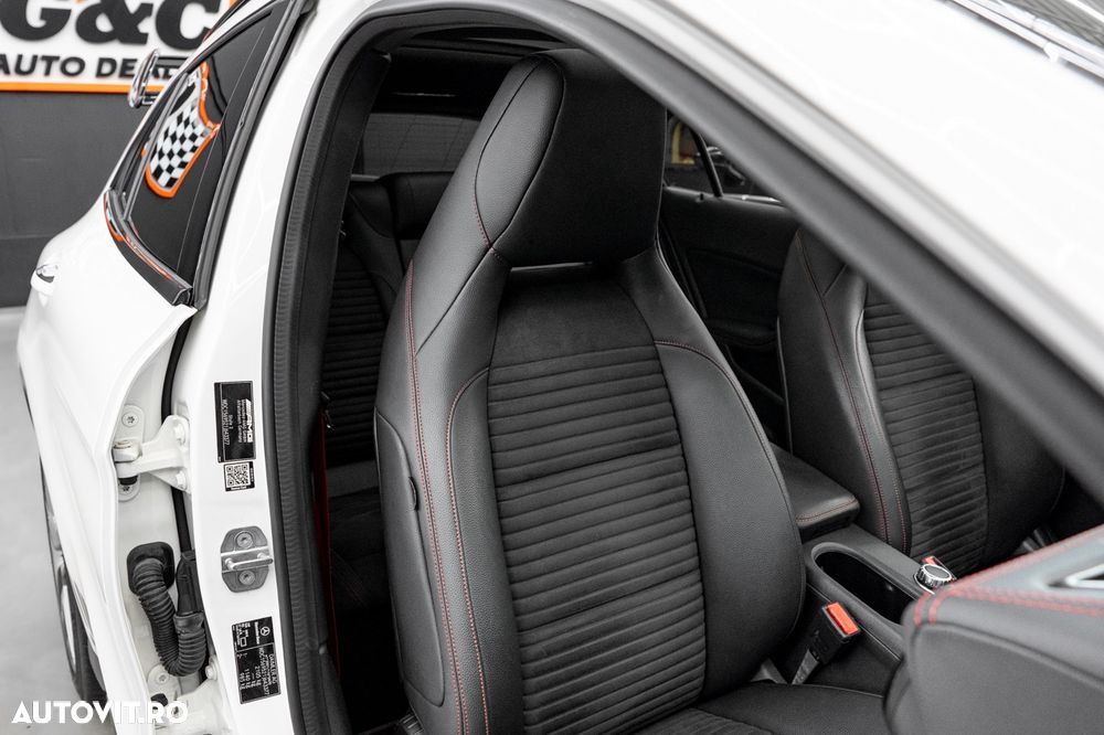 Mercedes-Benz GLA AMG 45 4Matic AMG Speedshift 7G-DCT - 16