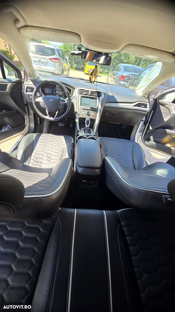 Ford Mondeo - 17