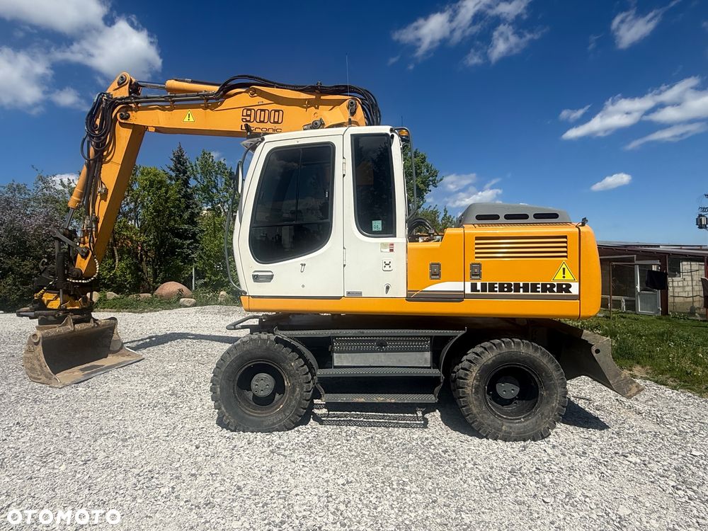 Liebherr A900C - 5