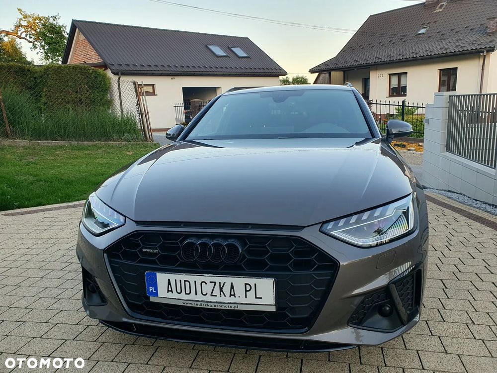 Audi A4 Avant 40 TDI quattro S tronic S line - 32