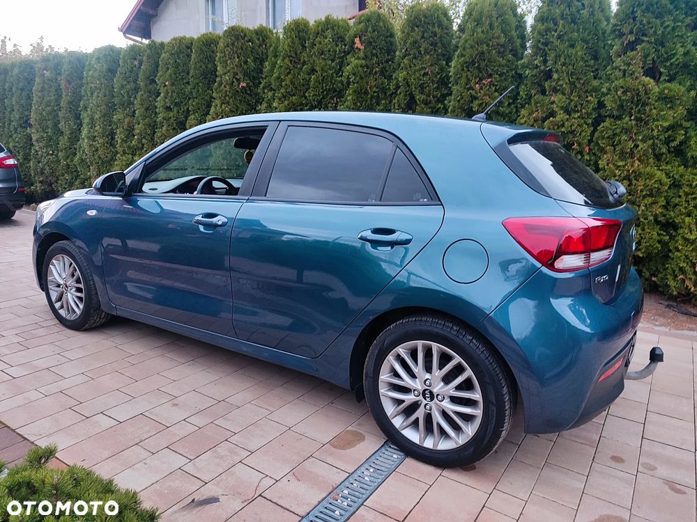 Kia Rio - 25