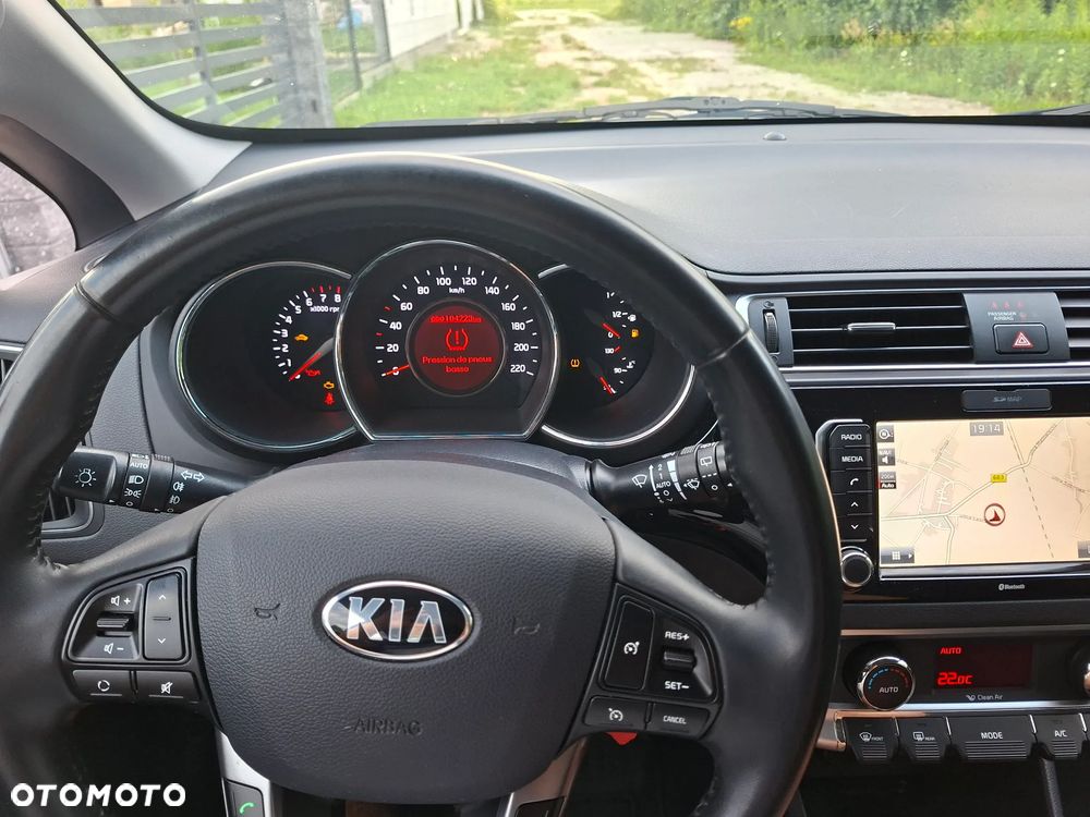 Kia Rio 1.2 Dream Team Edition - 6
