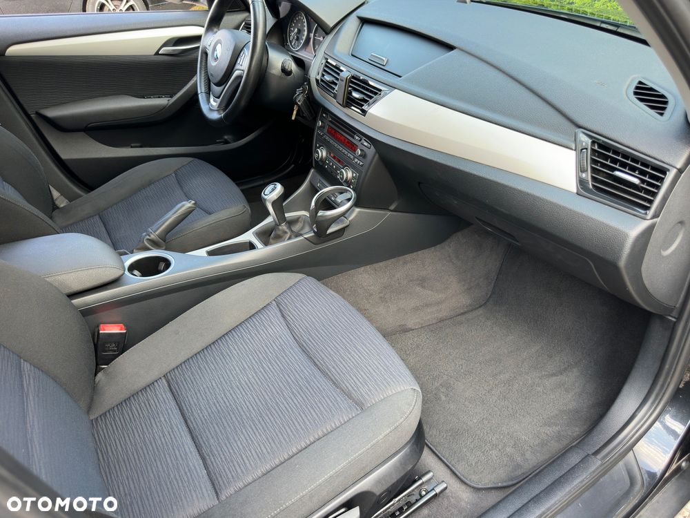 BMW X1 sDrive18d xLine - 15
