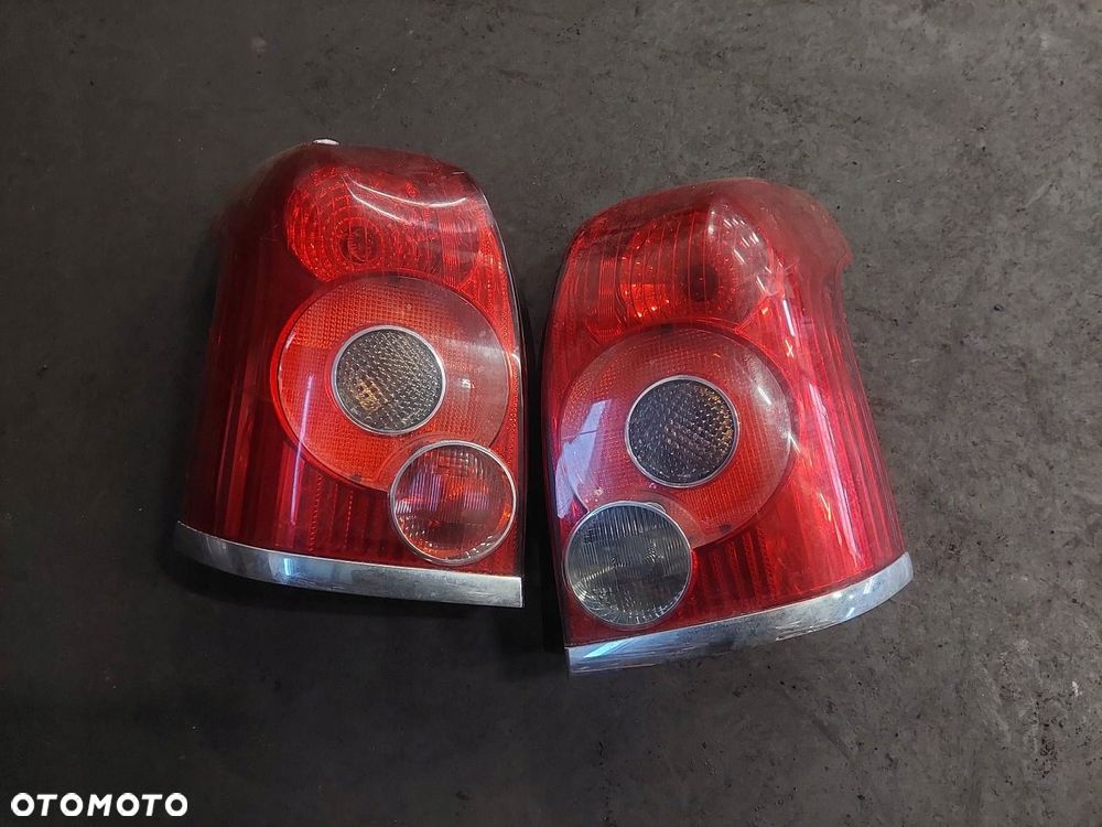 KOMPLETNY TYŁ KLAPA BAGAŻNIKA ZDERZAK TYŁ LAMPY AVENSIS T25 KOMBI 4S0 - 3