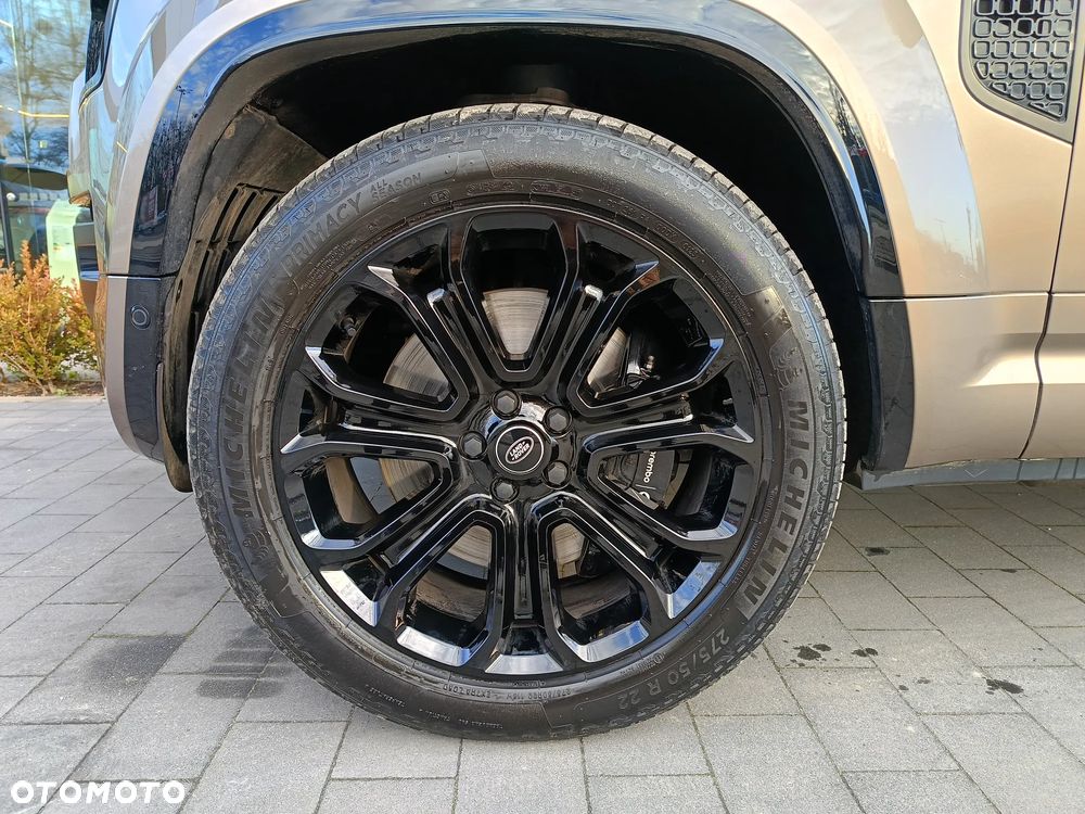 Land Rover Defender - 9