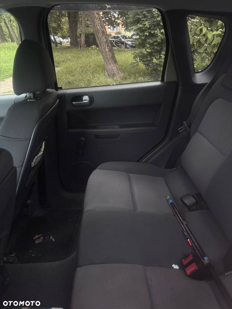 Mitsubishi Colt - 6