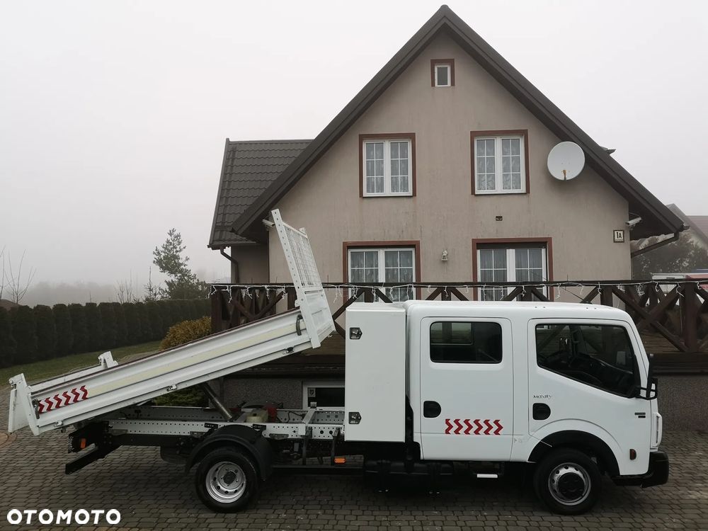 Renault Maxity 2.5dXi 140 - 9