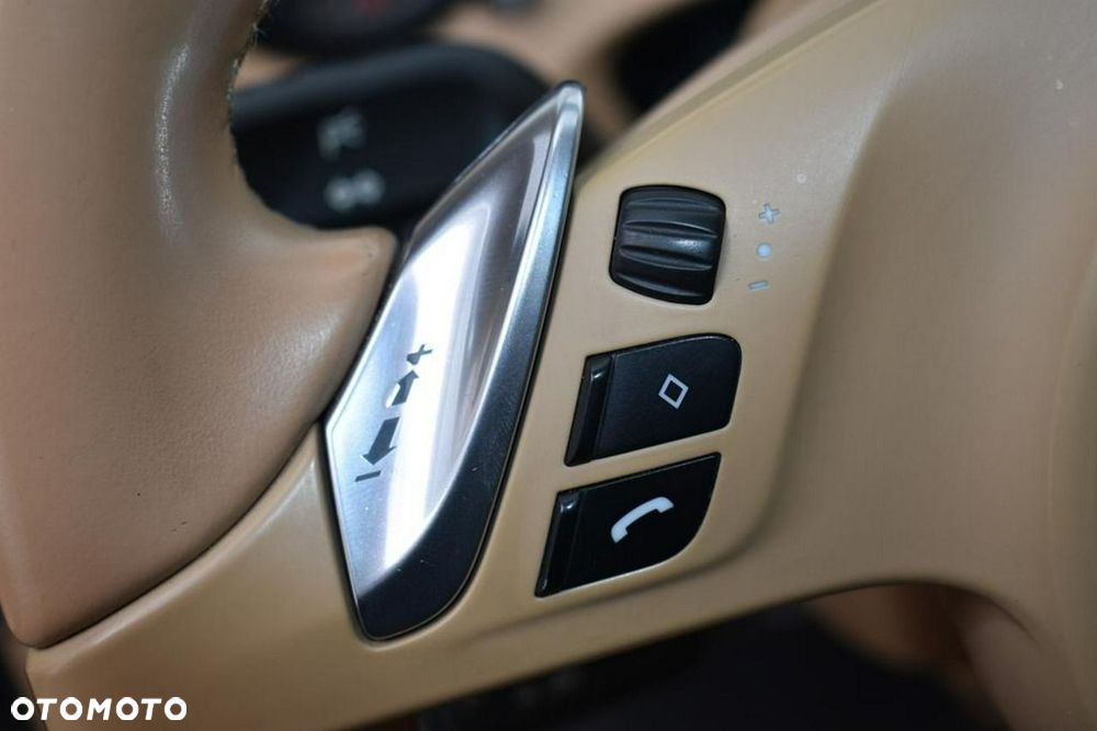 Porsche Cayenne Diesel Platinum Edition - 17