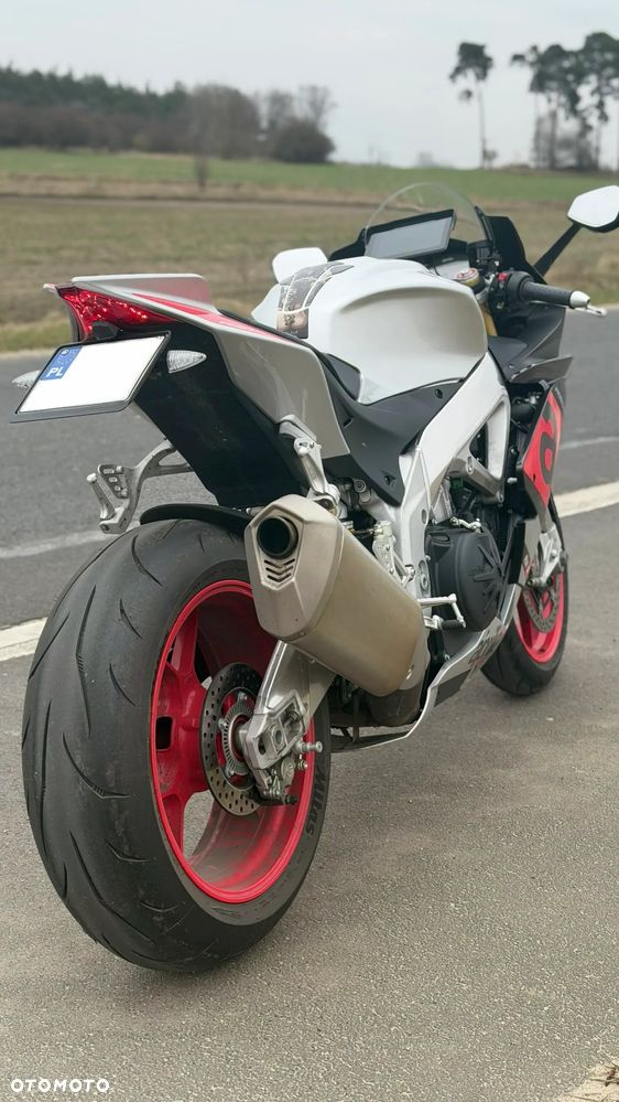 Aprilia RSV - 12