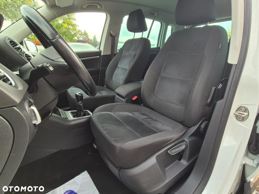 Volkswagen Tiguan 2.0 TDI DPF 4Motion BlueMotion Technology Exclusive - 26