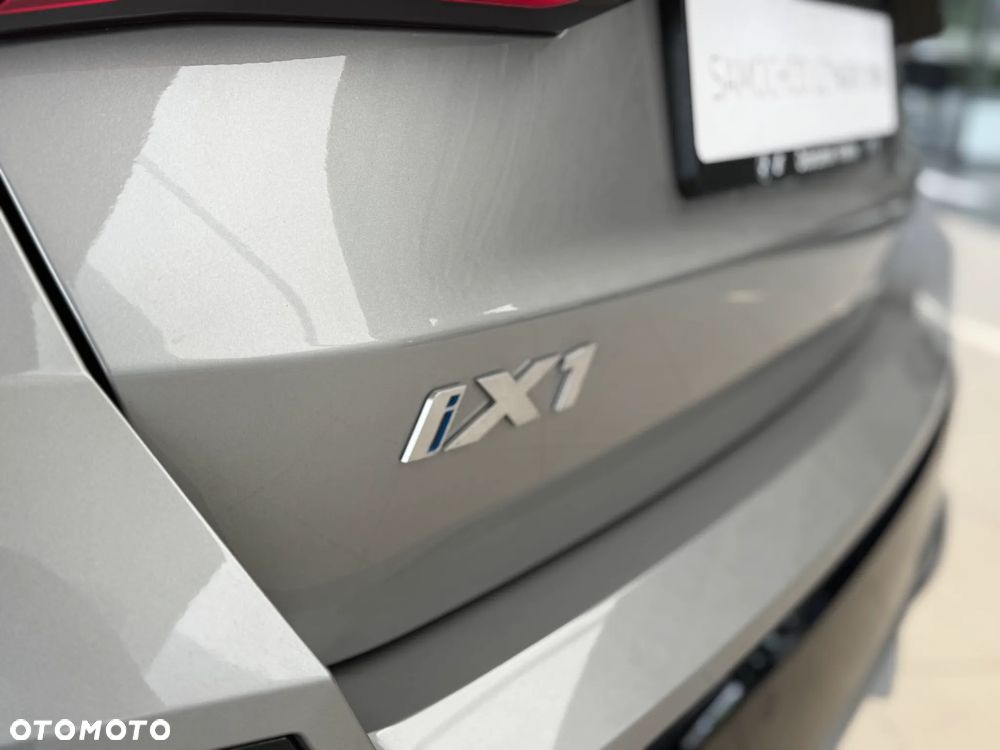 BMW iX1 eDrive20 66.5kWh M Sport Edition - 16