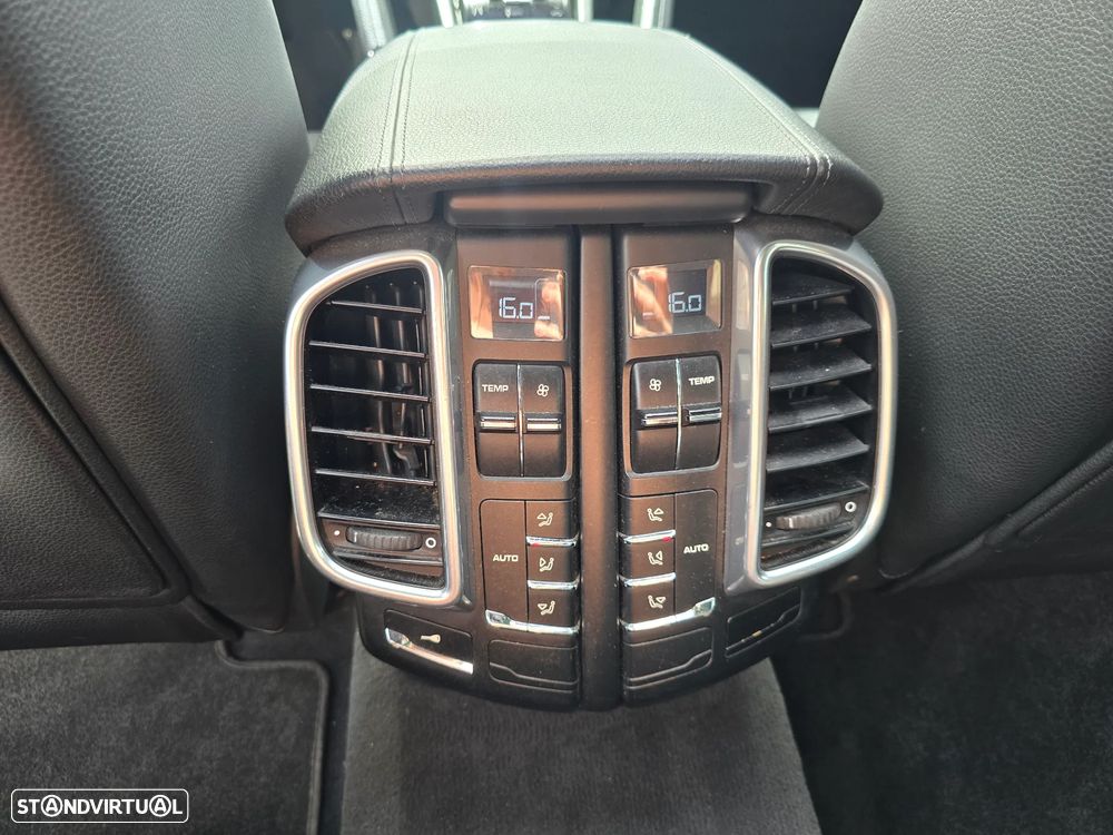 Porsche Cayenne 3.0 V6 - 21