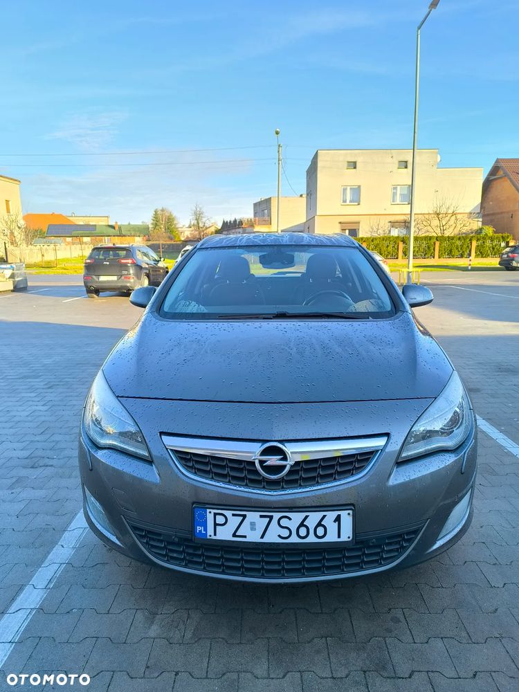 Opel Astra 2.0 CDTI DPF SportsTourer Edition - 3
