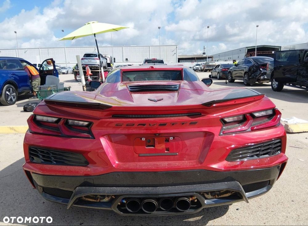 Chevrolet Corvette - 6