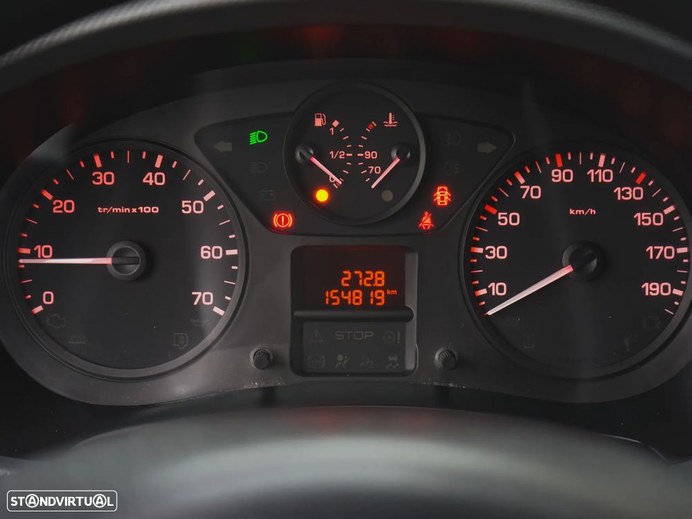 Peugeot PARTNER VAN/MPV 1.6 BLUEHDI 100 - 21