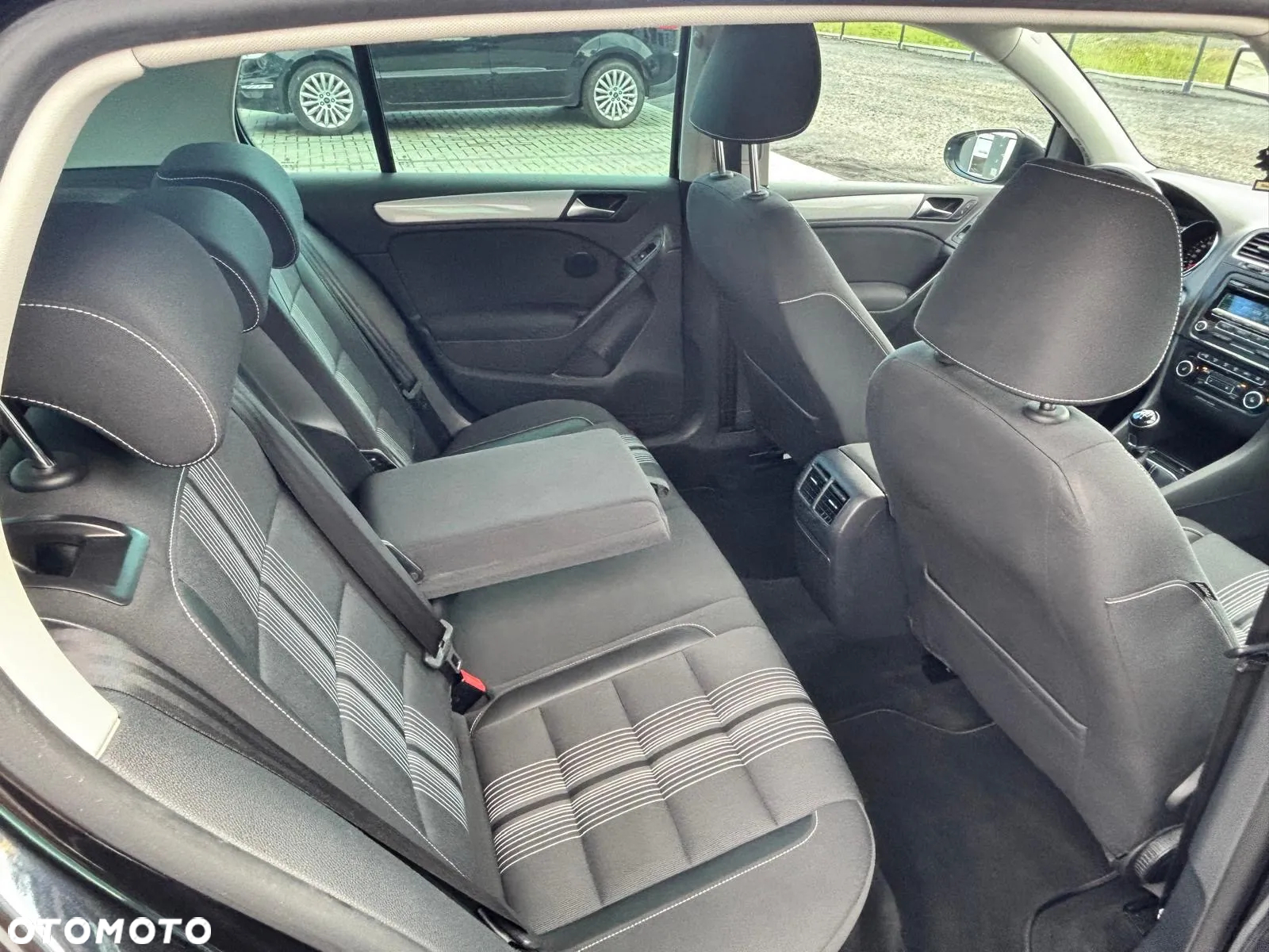 Volkswagen Golf VI 1.6 TDI BlueMot Comfortline - 10