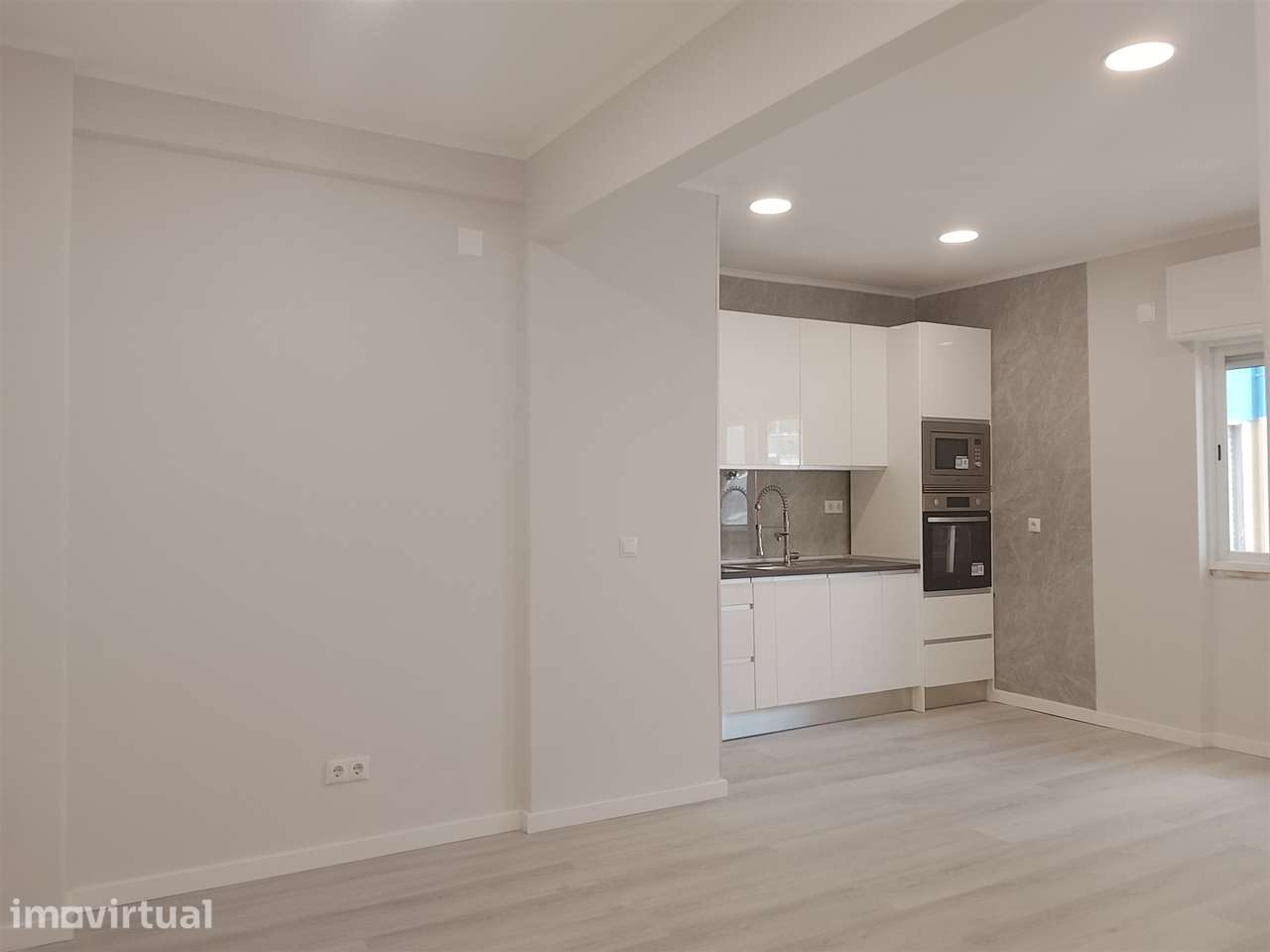Apartamento T1 Venda em Venteira,Amadora - Grande imagem: 2/14