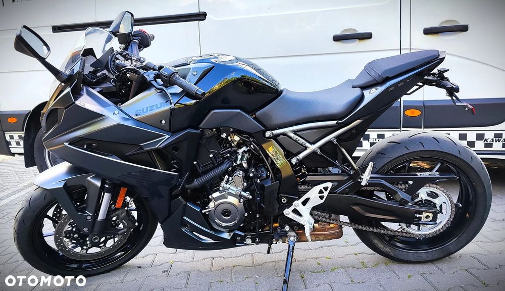 Suzuki GSX - 4